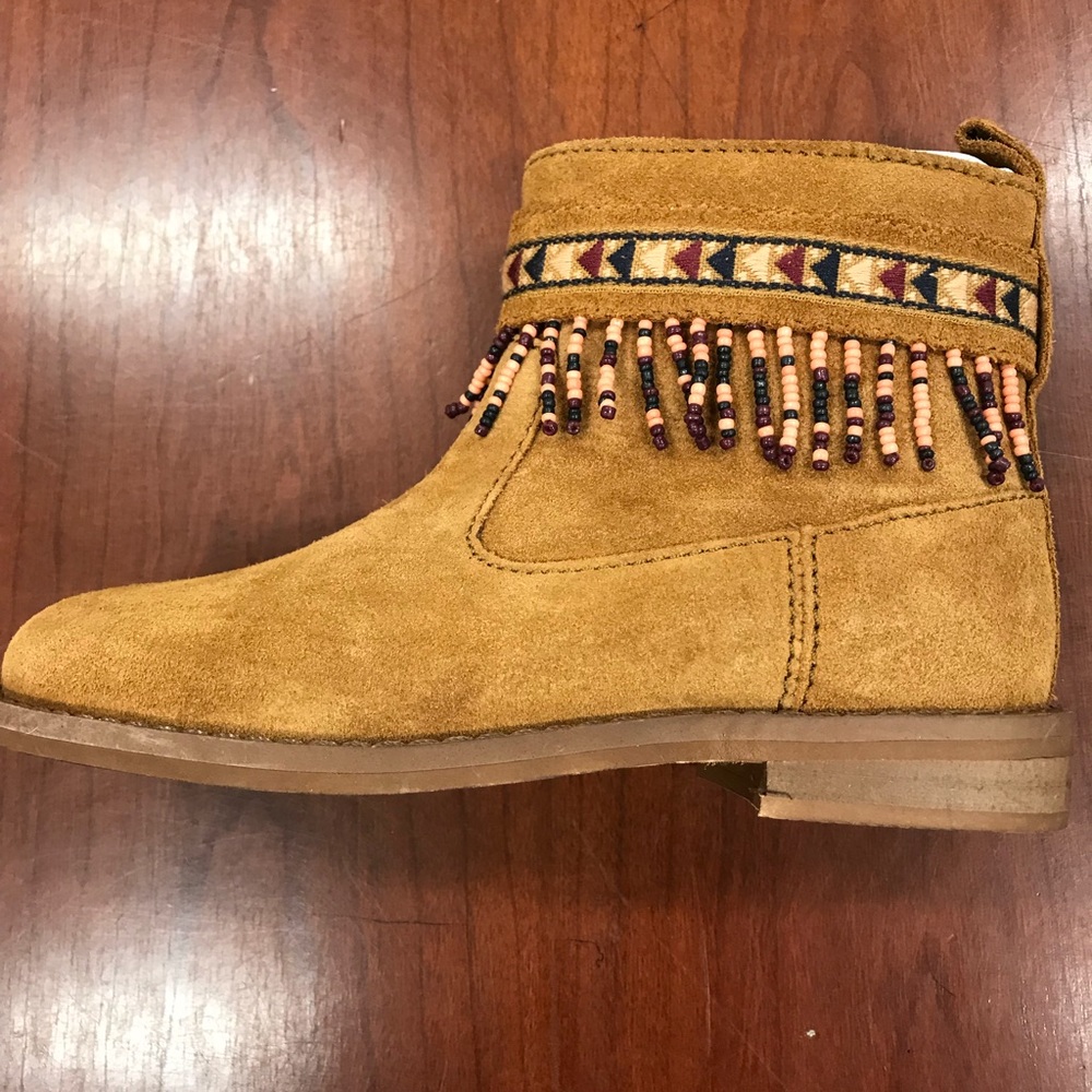 Zara Kid’s Leather Tasseled Booties!! 😍😍